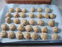 Bien separados en filas